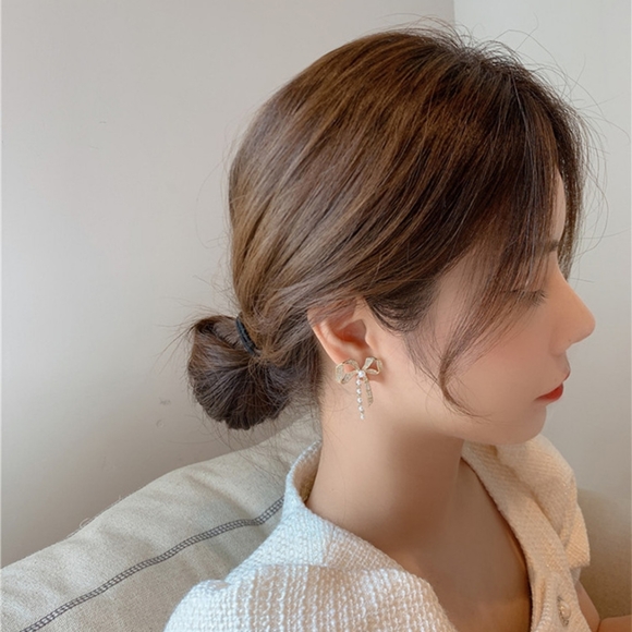 925 Silver Needle Diamond Bow Pearl Earrings - Picture 5 of 5